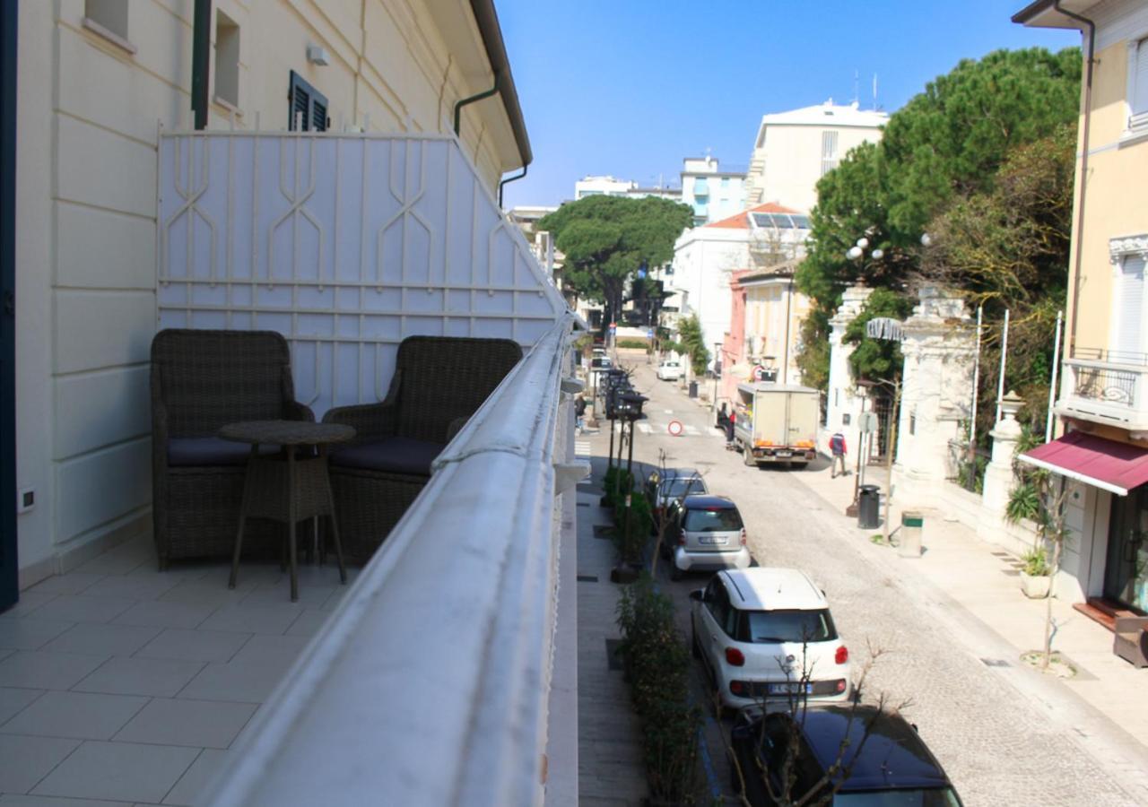 Bmp Apartment Atmosphere 1 Centrale Con Garage Riccione Exterior foto